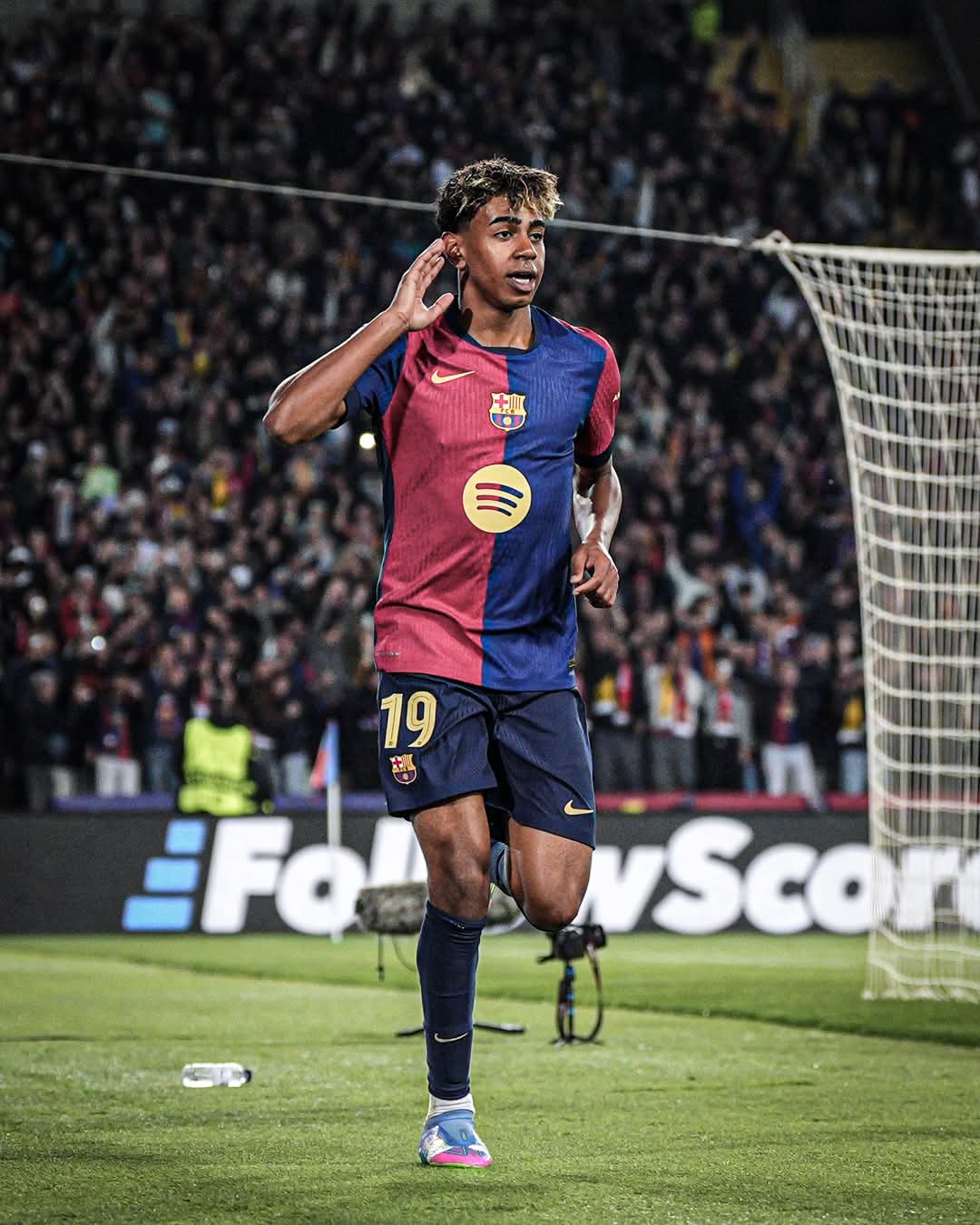 九游网址-巴塞罗那球员表现出色，球队信心大增